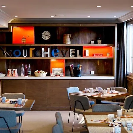 Des Trois Vallees Hotel