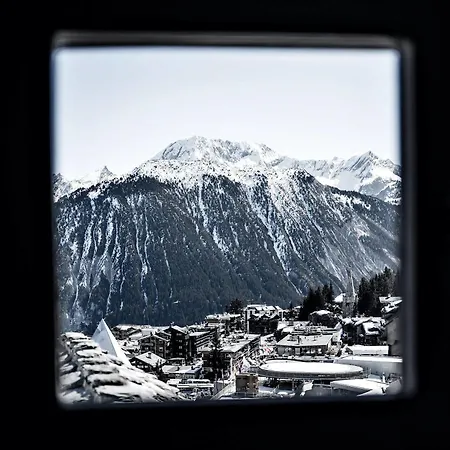 ホテル Des Trois Vallees